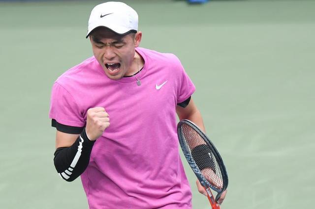 卡洛斯：C罗是所有球员的榜样；相比小罗我更爱去大罗的派对