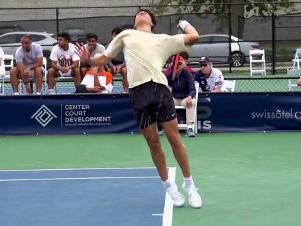 半场：尤文1-0紫百合，科斯蒂奇世界波，DV9造点被取消+失单刀