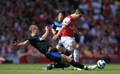 他面临着更 他面临着更