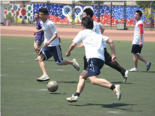 比拼更加激 比拼更加激