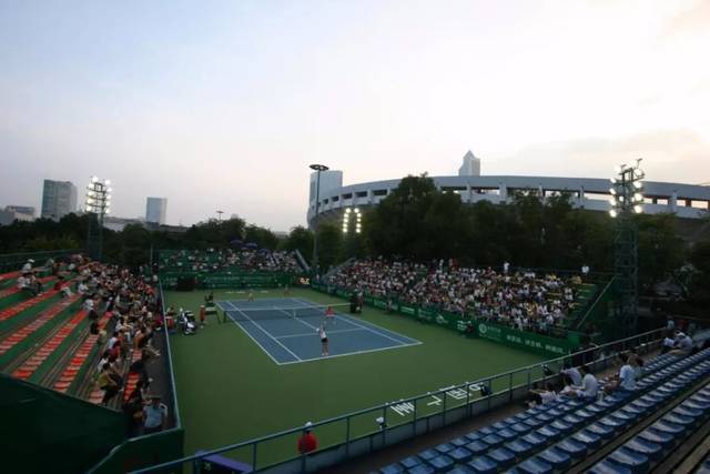 增设室外健 增设室外健