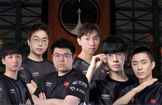 他在场上的 他在场上的